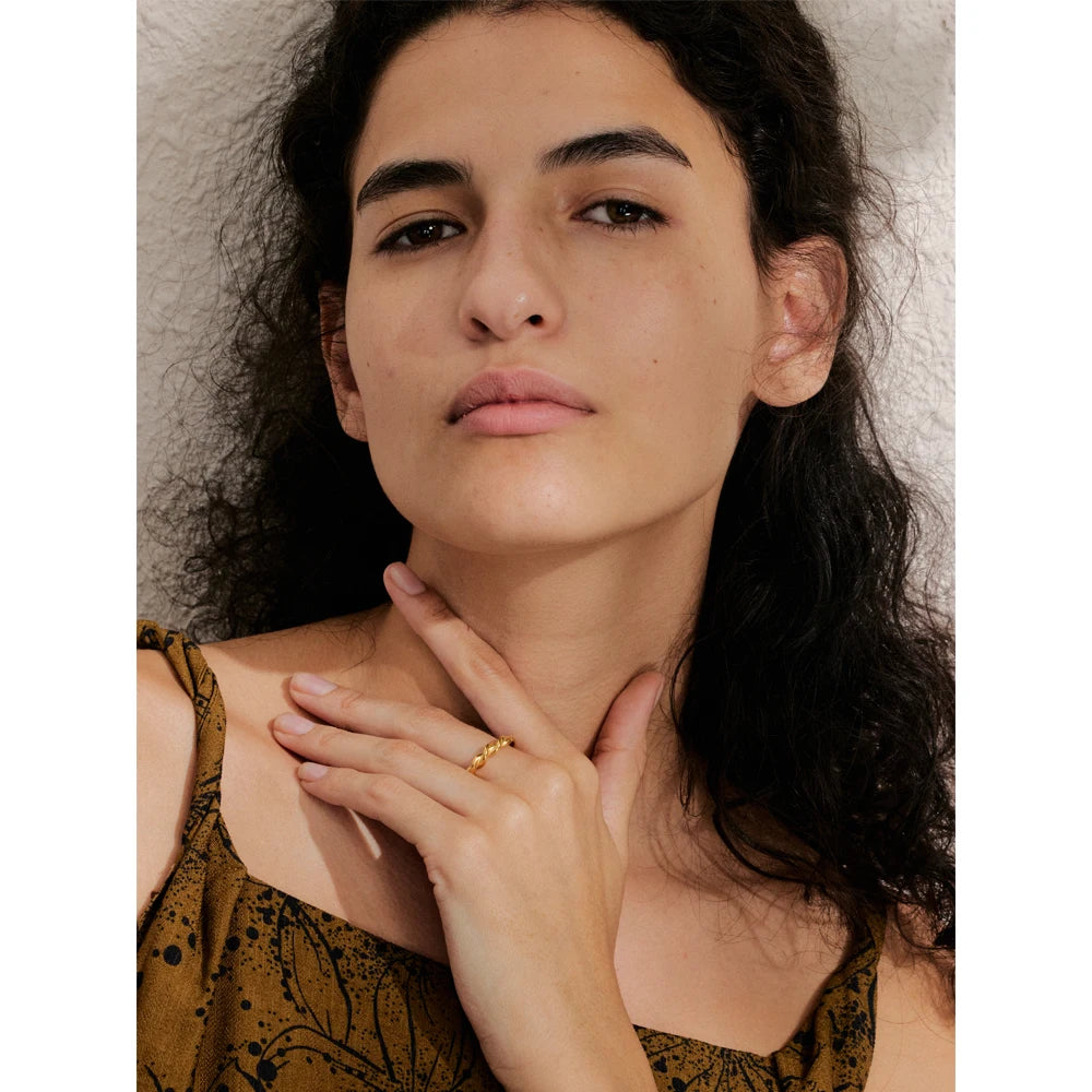 Anel Nyvelle Banhado em Ouro 18K