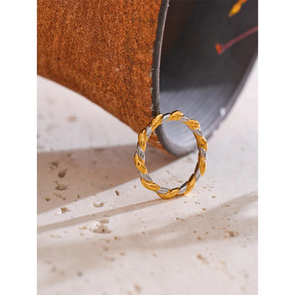 Anel Nyvelle Banhado em Ouro 18K