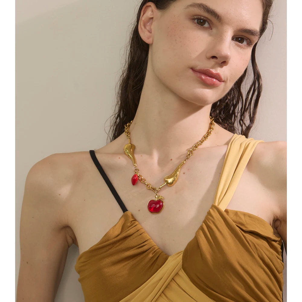 Colar Apple Banhado em Ouro 18K