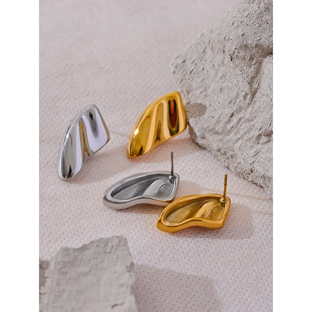 Brinco Incisa d’Amore Banhado em Ouro 18K