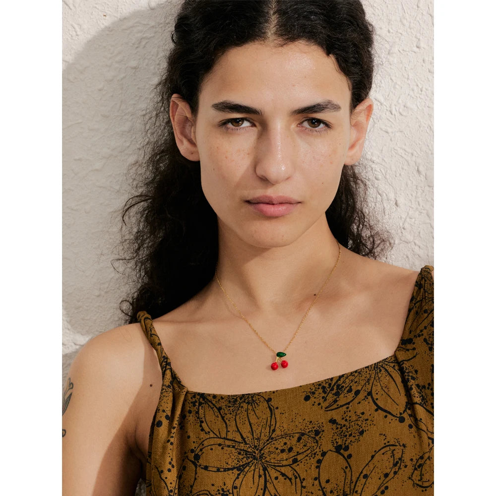 Colar Cherry Banhado em Ouro 18K