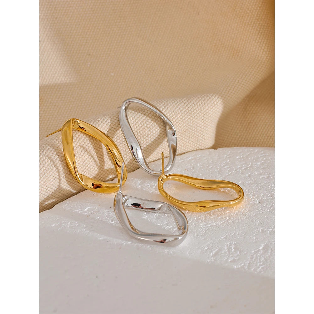 Brinco Lumiera Banhado em Ouro 18K