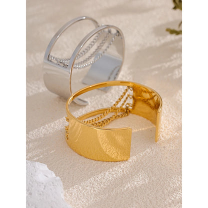 Anel Lyon Banhado em Ouro 18K