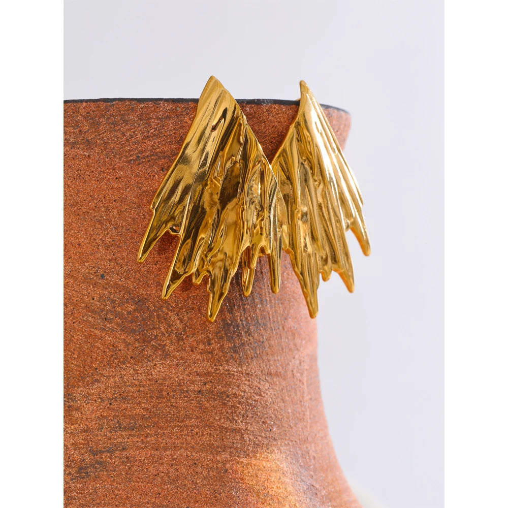 Brinco Infinita Banhado em Ouro 18K