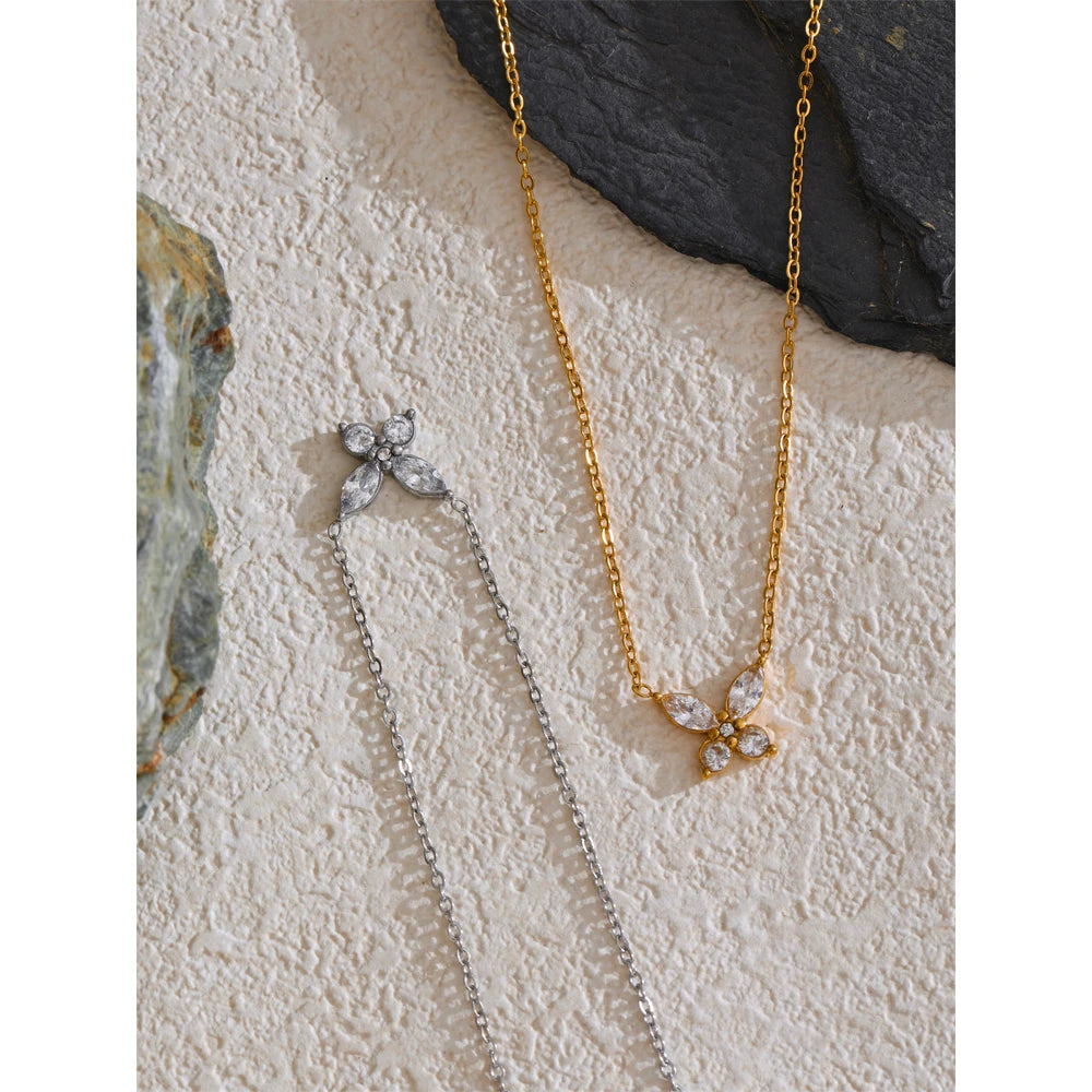 Colar Borboleta Banhado em Ouro 18K