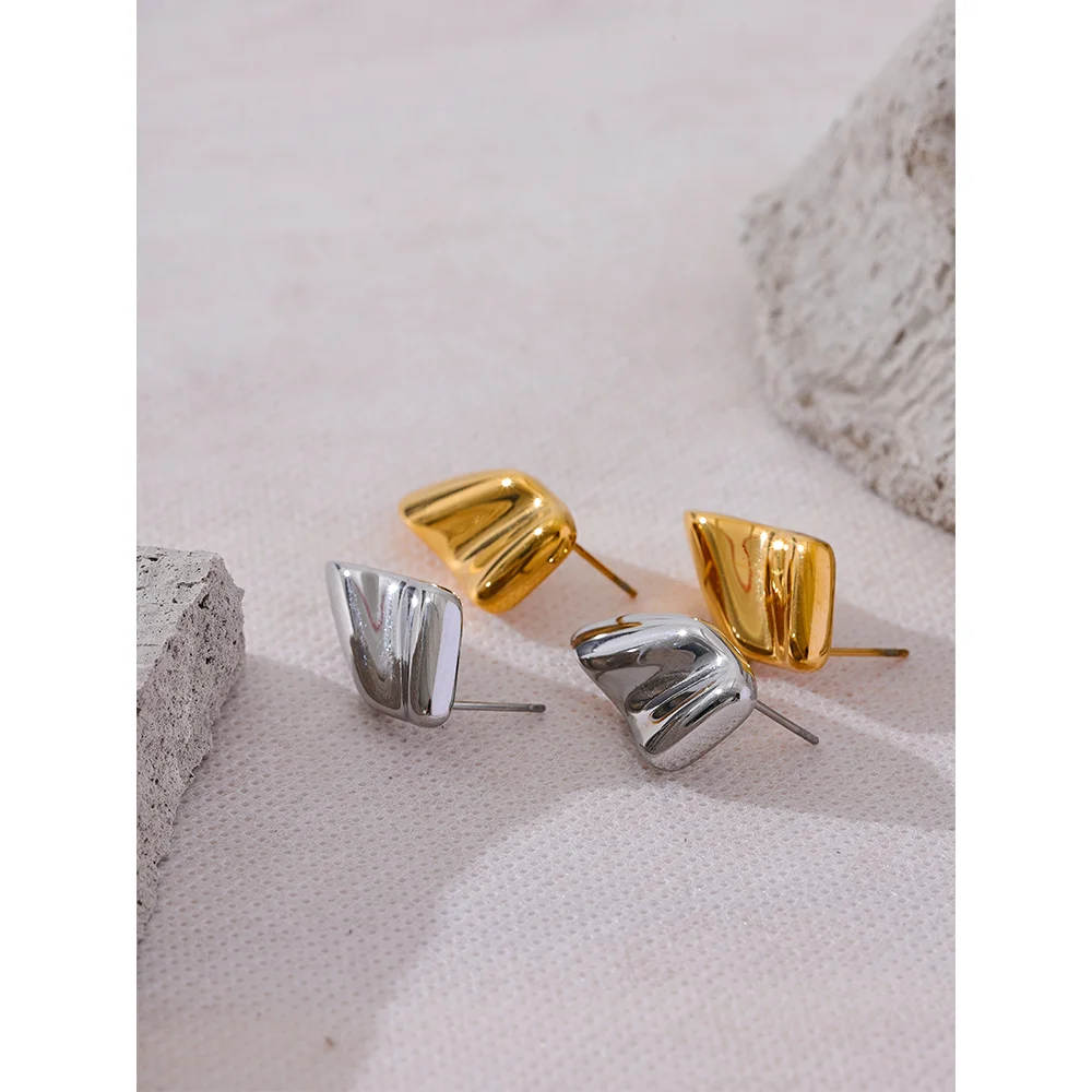 Brinco Incisa d’Amore Banhado em Ouro 18K