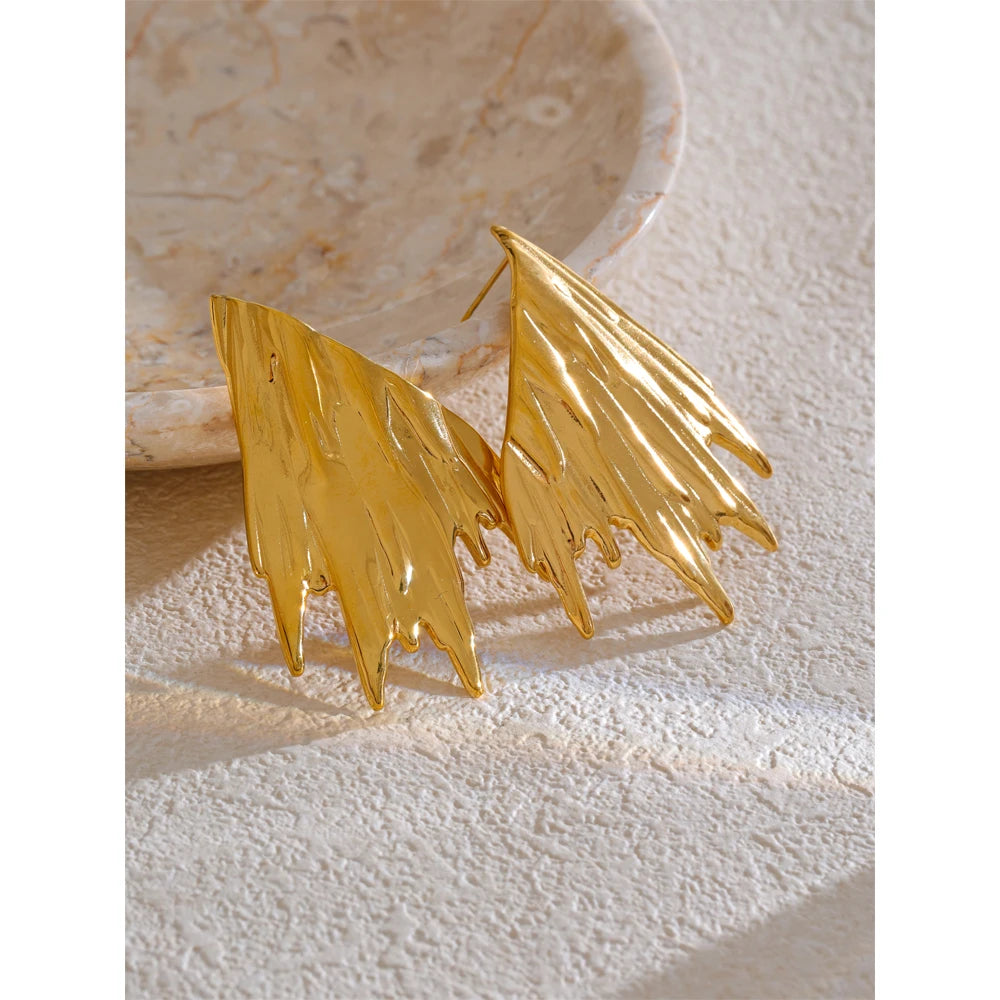 Brinco Infinita Banhado em Ouro 18K