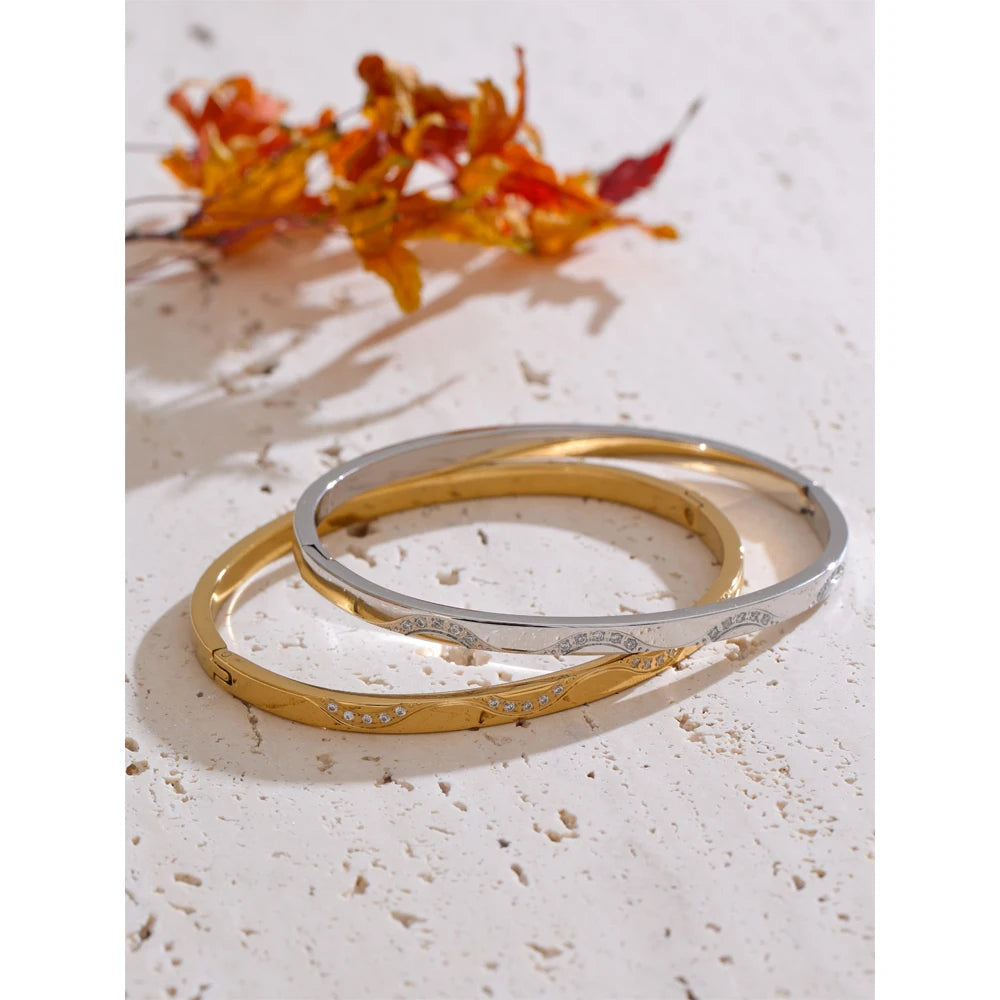 Bracelete Magnólia  Banhado em Ouro 18K